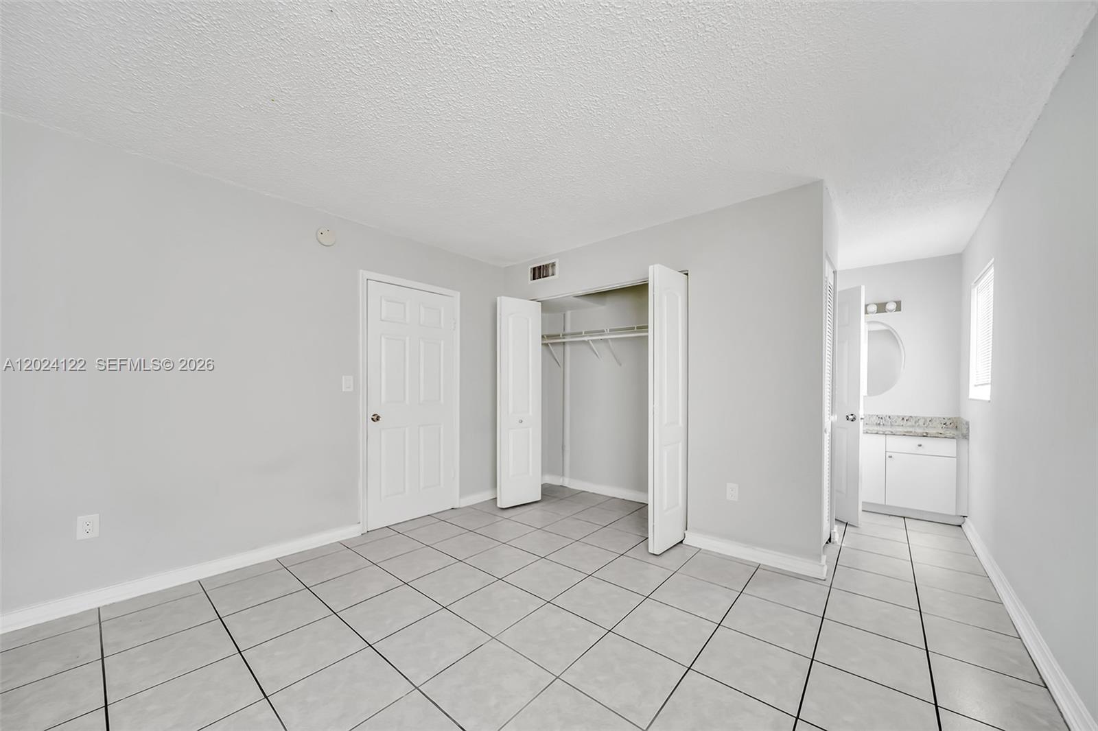 2011 Bay Dr #12, Miami Beach FL 33141