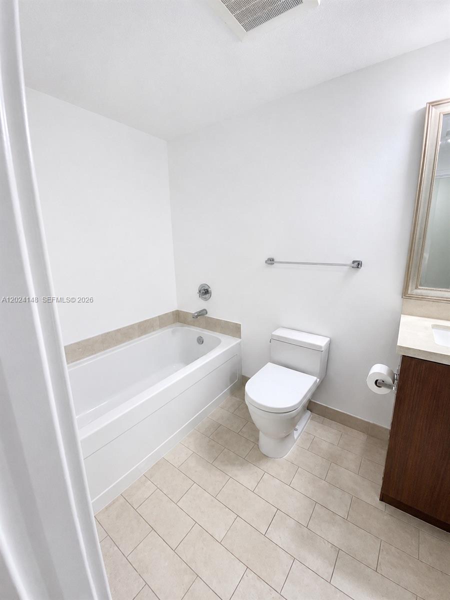 79 SW 12th St #1405-S, Miami FL 33130