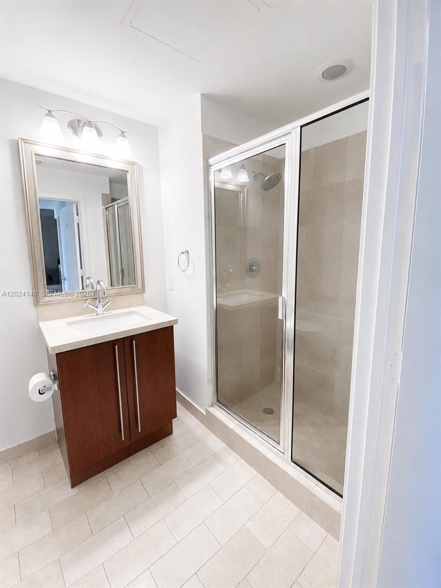 79 SW 12th St #1405-S, Miami FL 33130