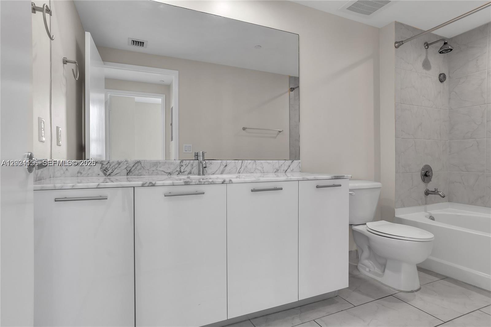 951 Brickell Ave #3107, Miami FL 33131