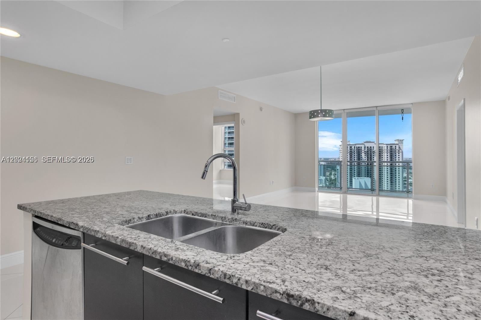 951 Brickell Ave #3107, Miami FL 33131
