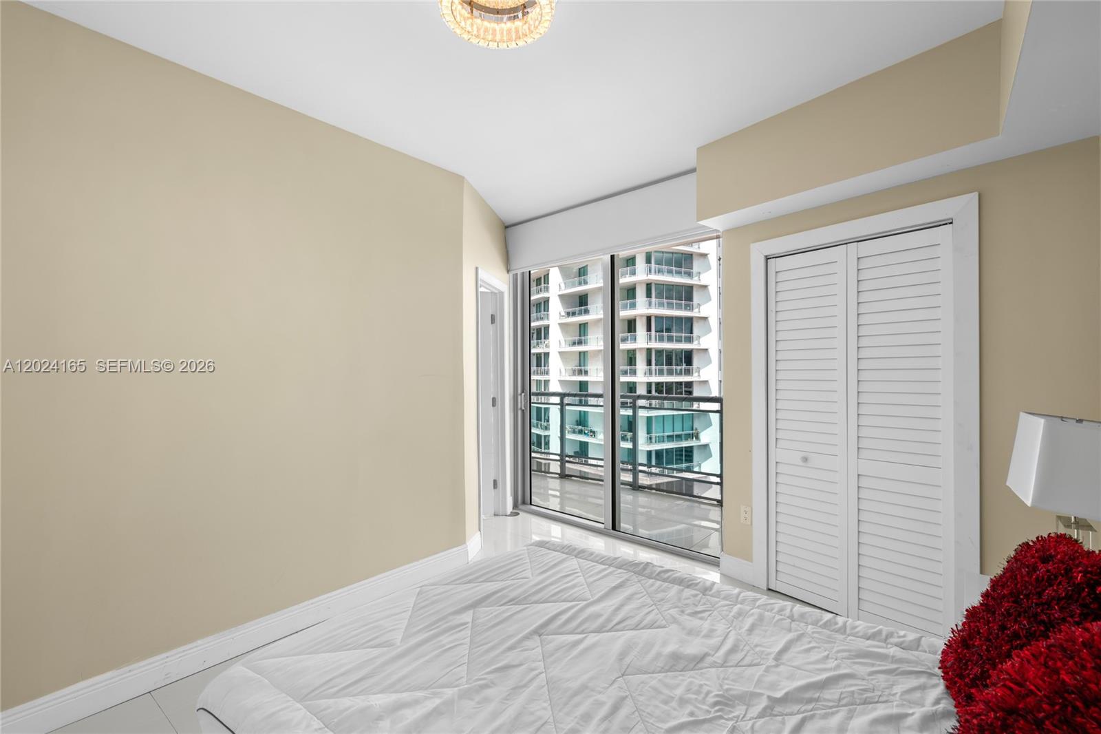 350 S Miami Ave #2515, Miami FL 33130