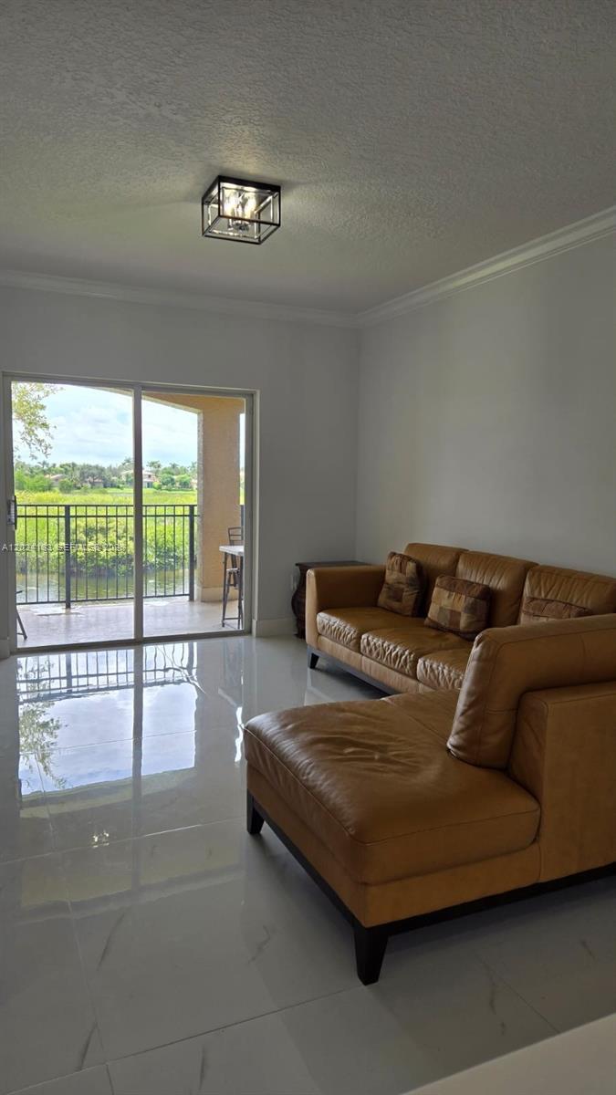 230 SW 117th Ter #11202, Pembroke Pines FL 33025