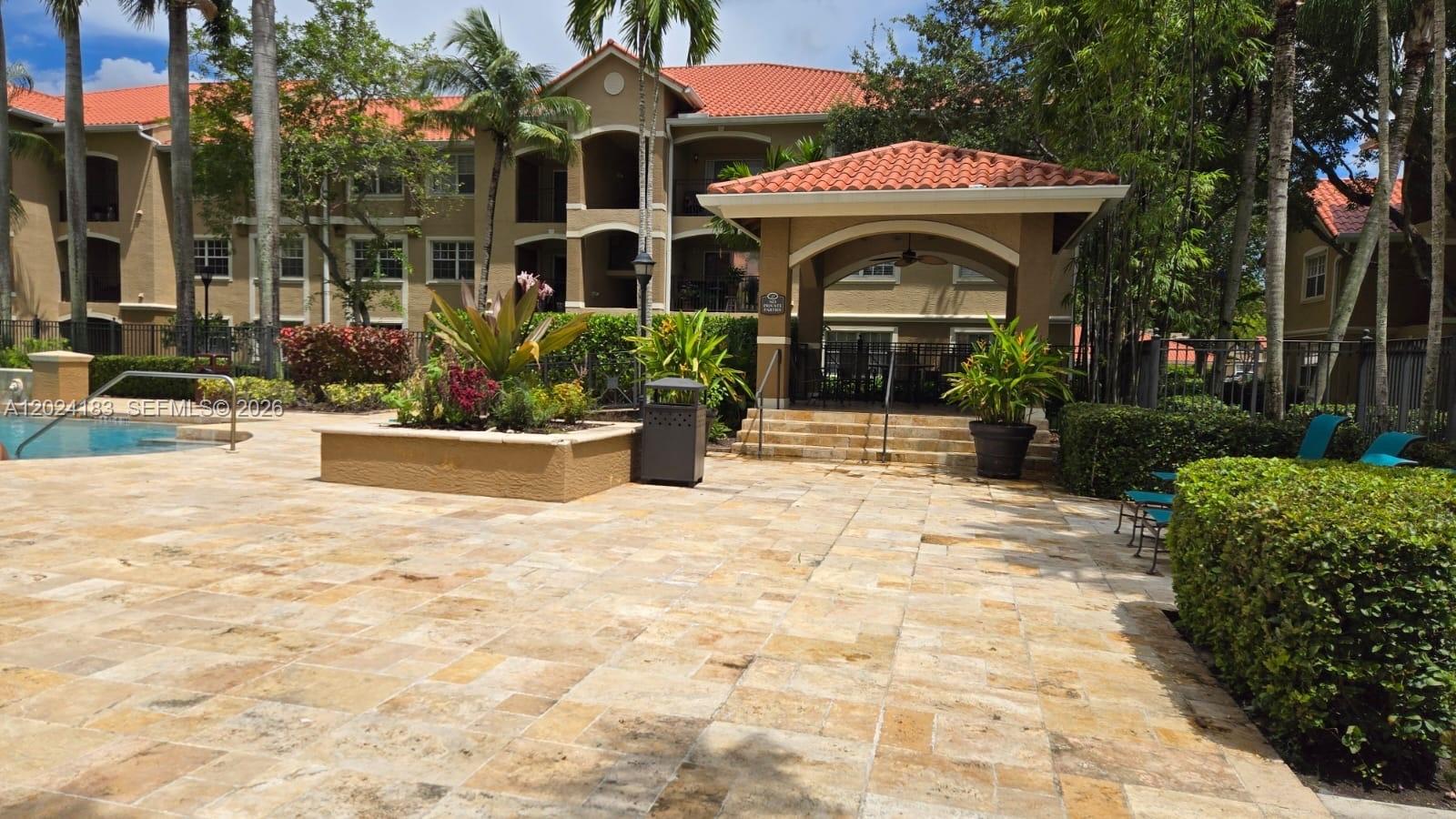 230 SW 117th Ter #11202, Pembroke Pines FL 33025
