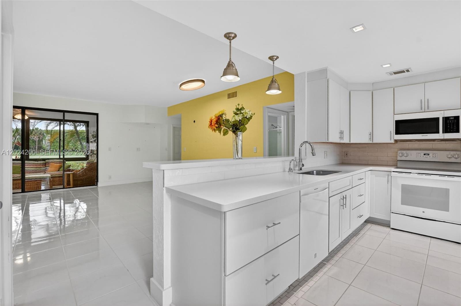 7906 Granada Pl #1201, Boca Raton FL 33433