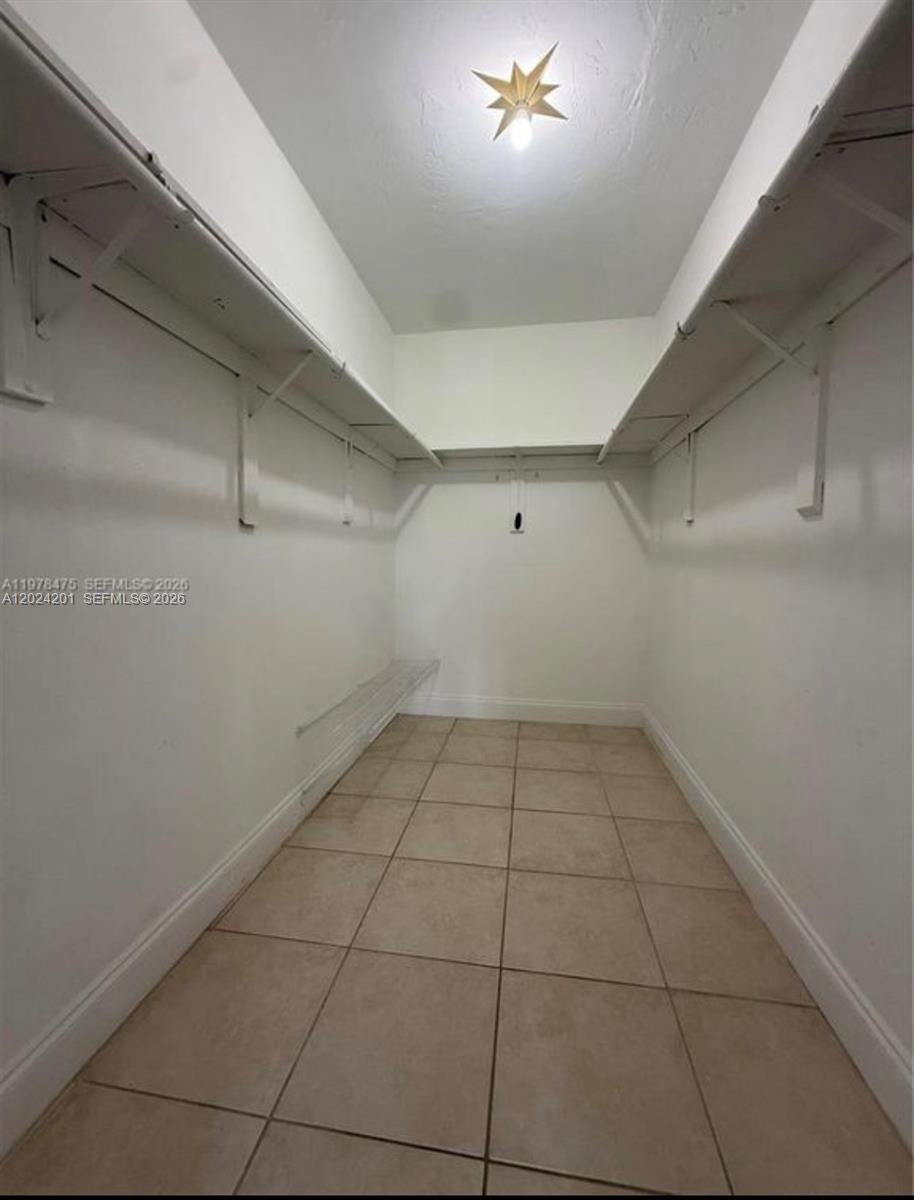 Miami FL 33156 - A12024201