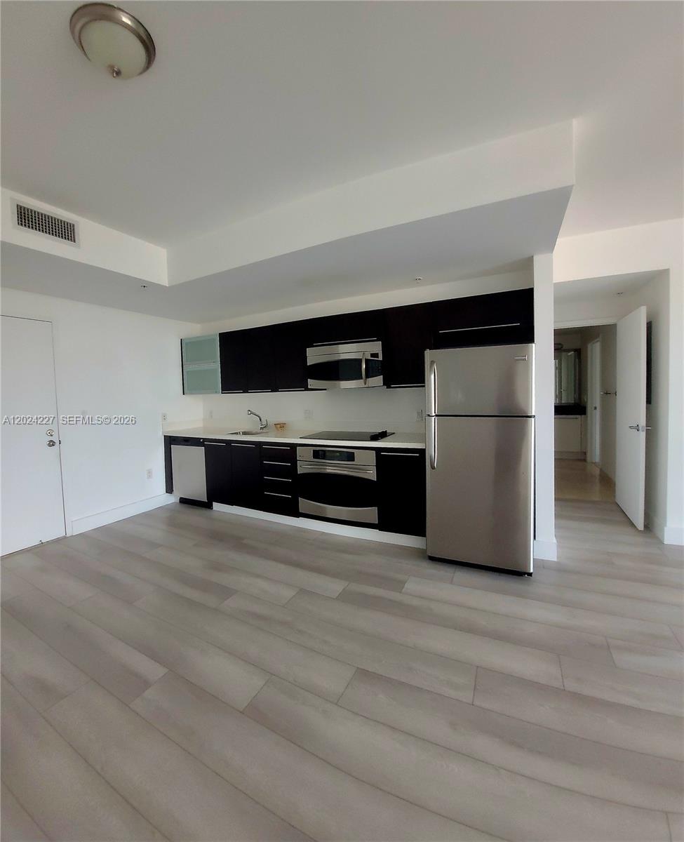 90 SW 3rd St #2208, Miami FL 33130