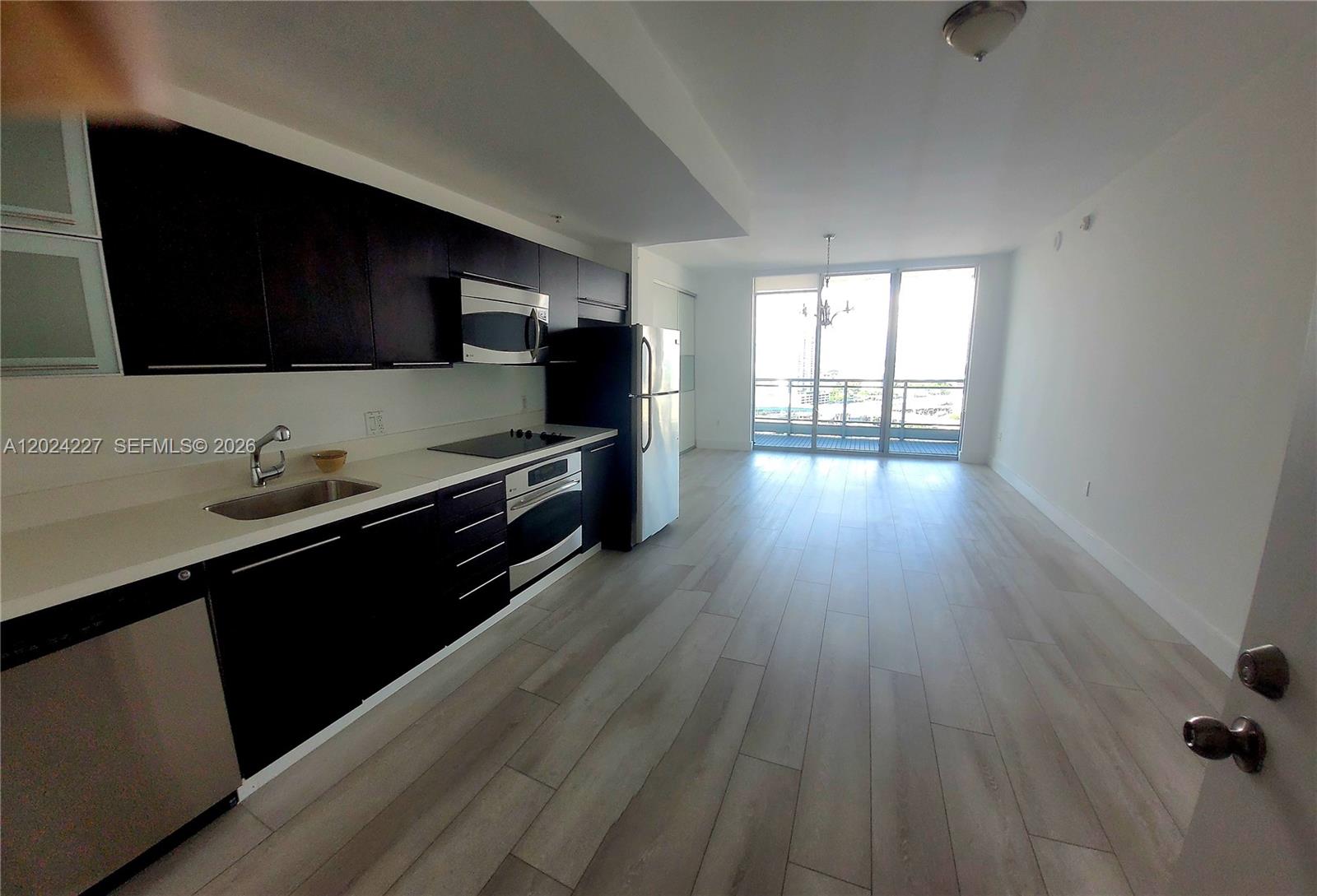90 SW 3rd St #2208, Miami FL 33130