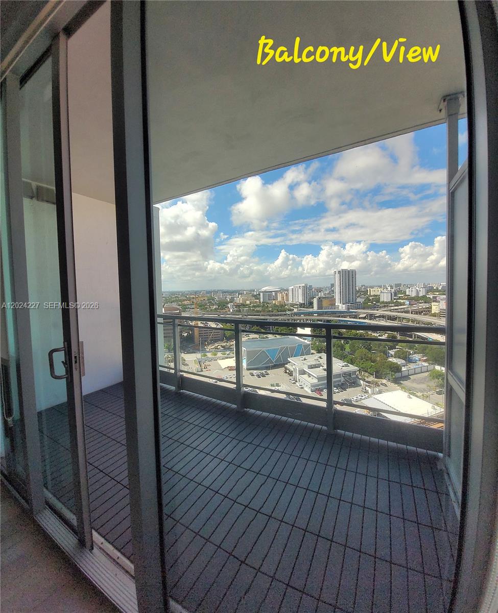 90 SW 3rd St #2208, Miami FL 33130