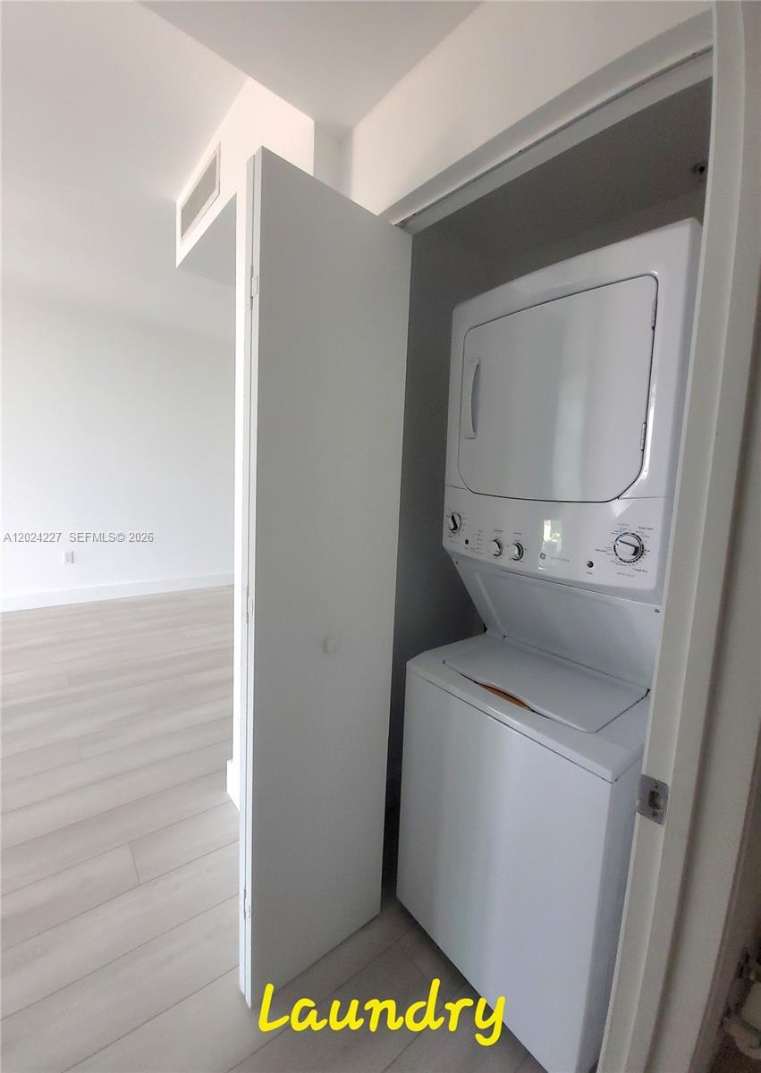 90 SW 3rd St #2208, Miami FL 33130