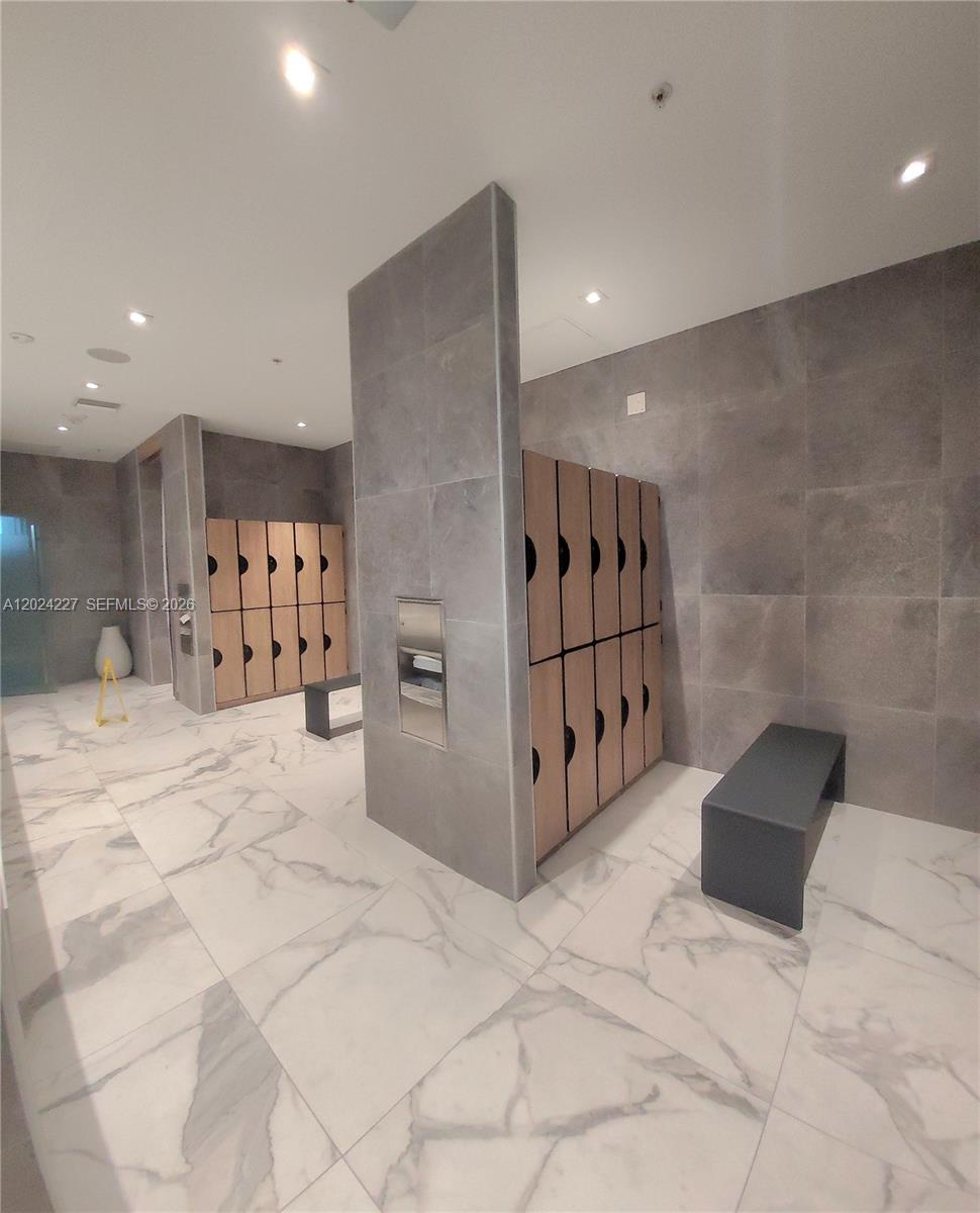 90 SW 3rd St #2208, Miami FL 33130