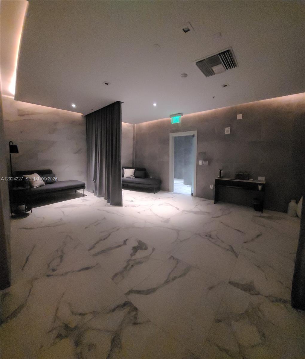 90 SW 3rd St #2208, Miami FL 33130