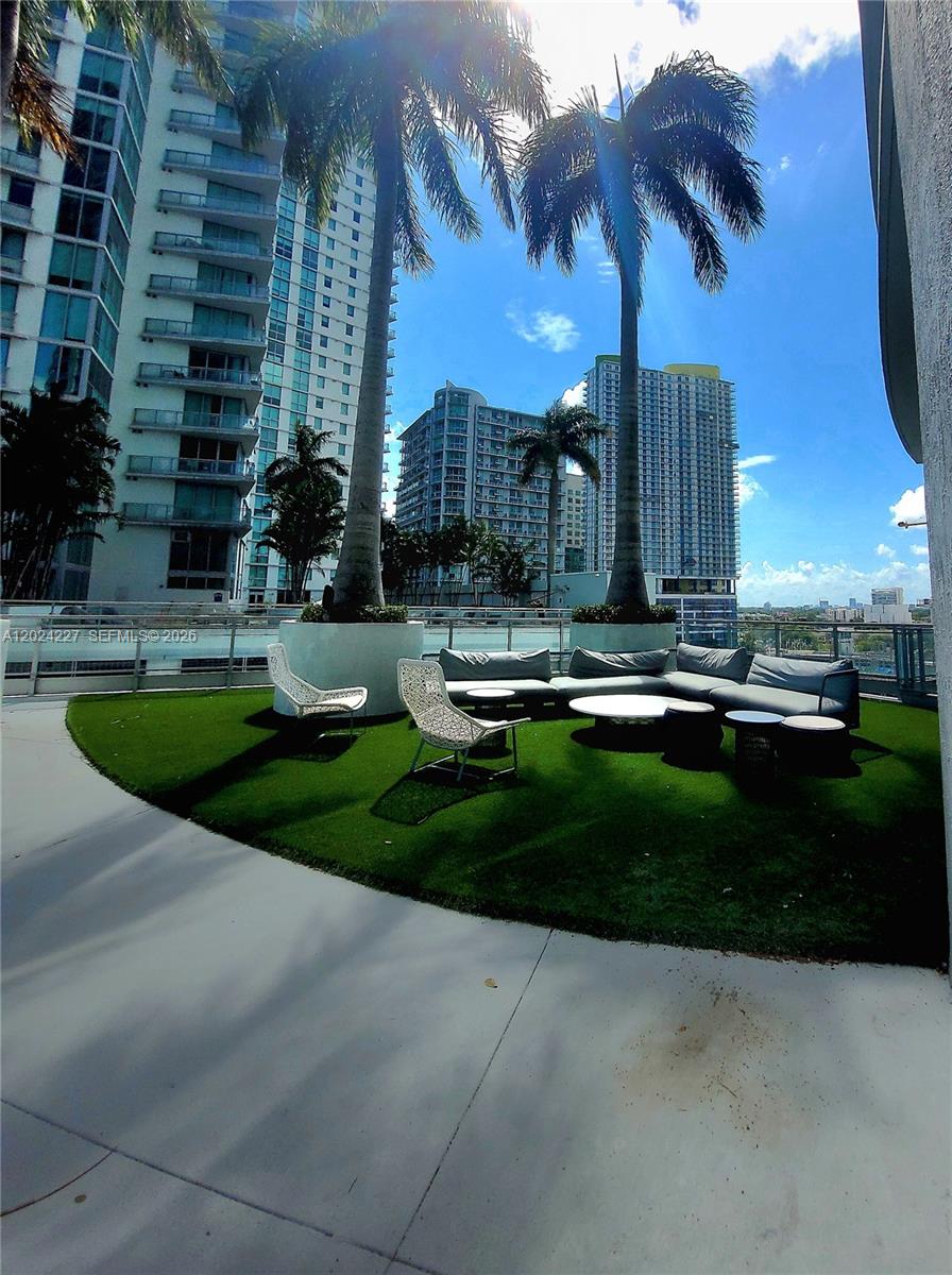 90 SW 3rd St #2208, Miami FL 33130