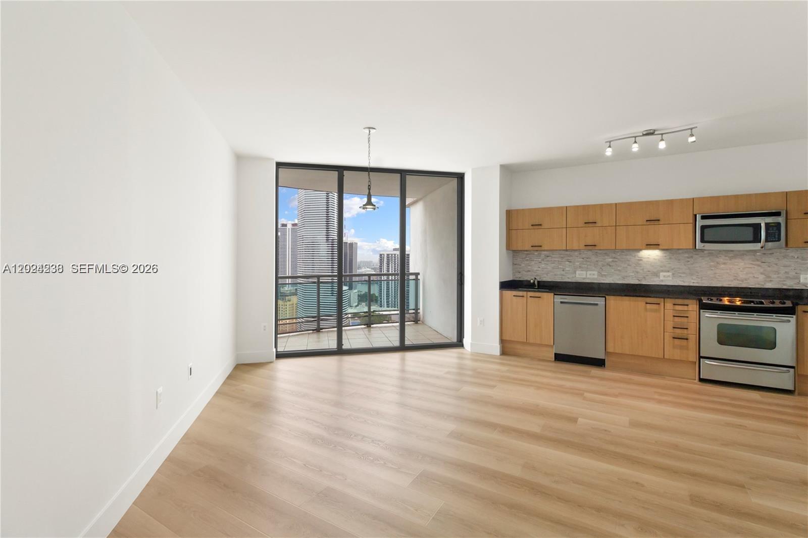350 S Miami Ave #3413, Miami FL 33130