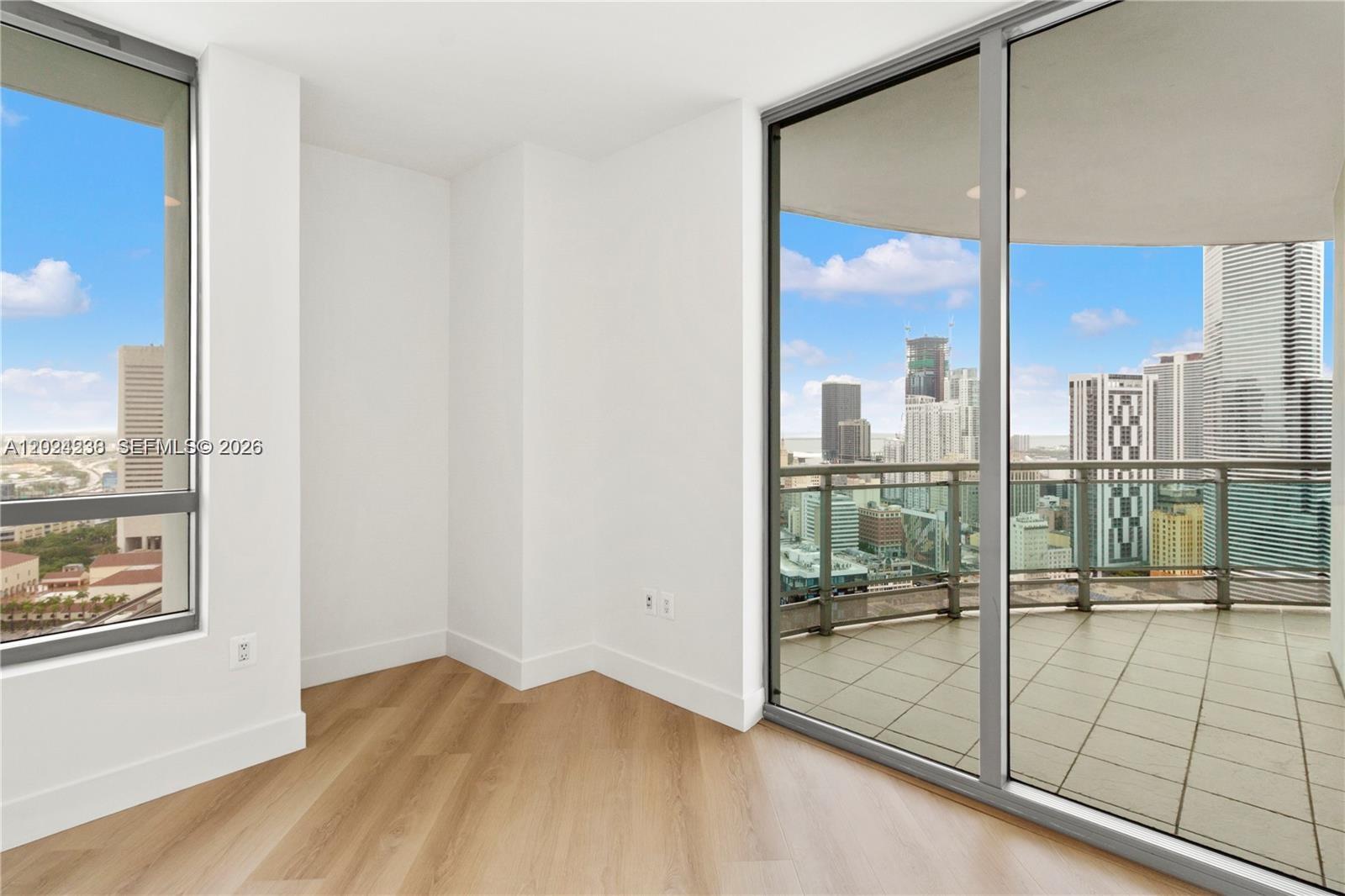 350 S Miami Ave #3413, Miami FL 33130