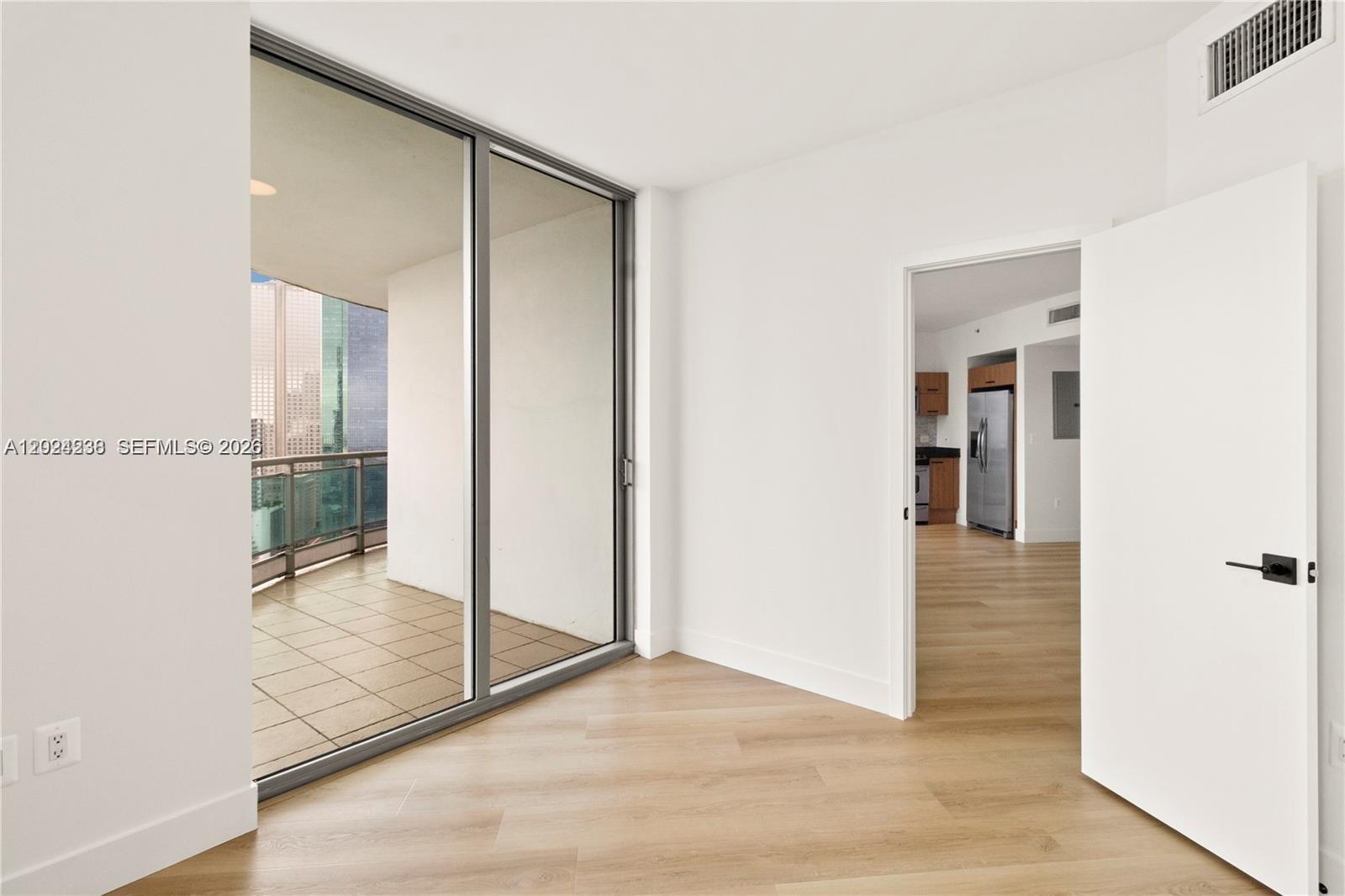 350 S Miami Ave #3413, Miami FL 33130