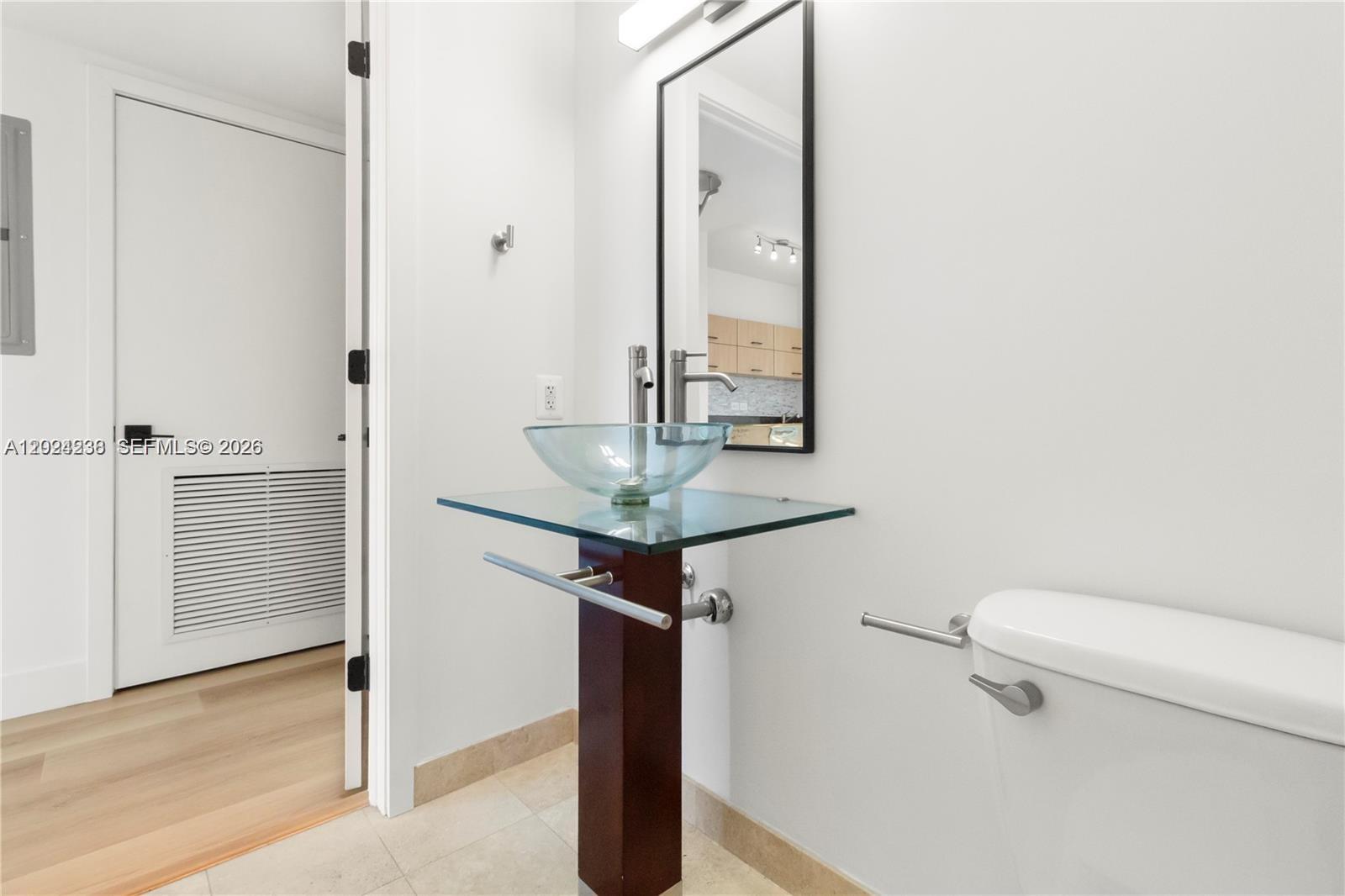 350 S Miami Ave #3413, Miami FL 33130