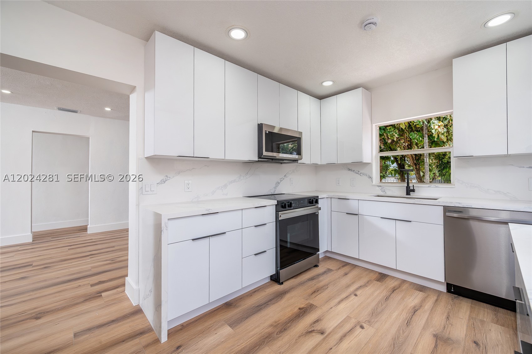 264 Navajo St, Miami Springs FL 33166