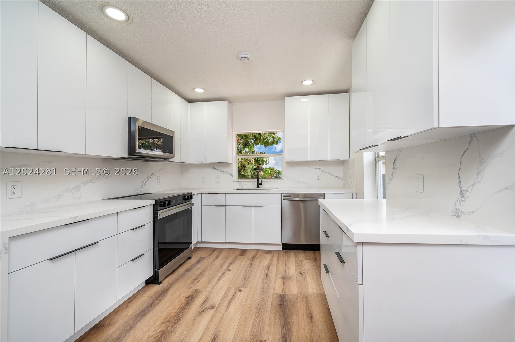 264 Navajo St, Miami Springs FL 33166