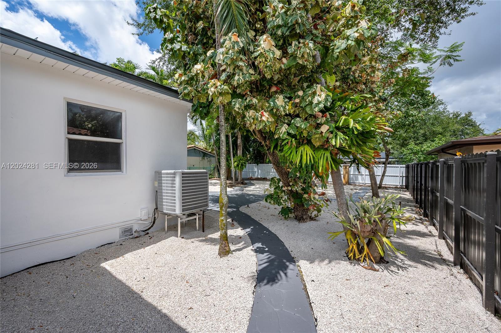 264 Navajo St, Miami Springs FL 33166