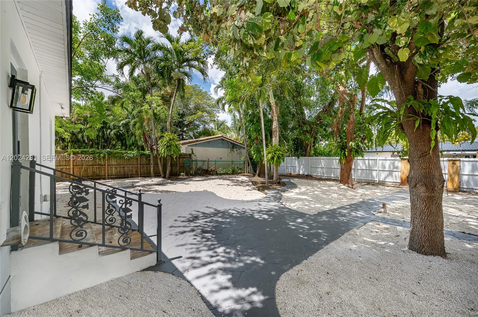 264 Navajo St, Miami Springs FL 33166