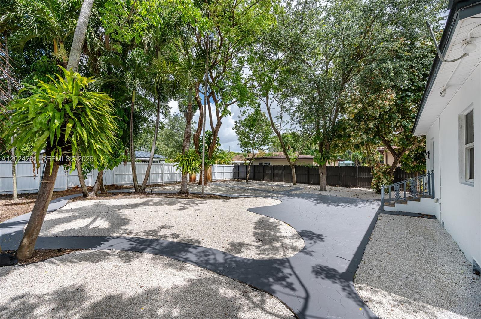 264 Navajo St, Miami Springs FL 33166