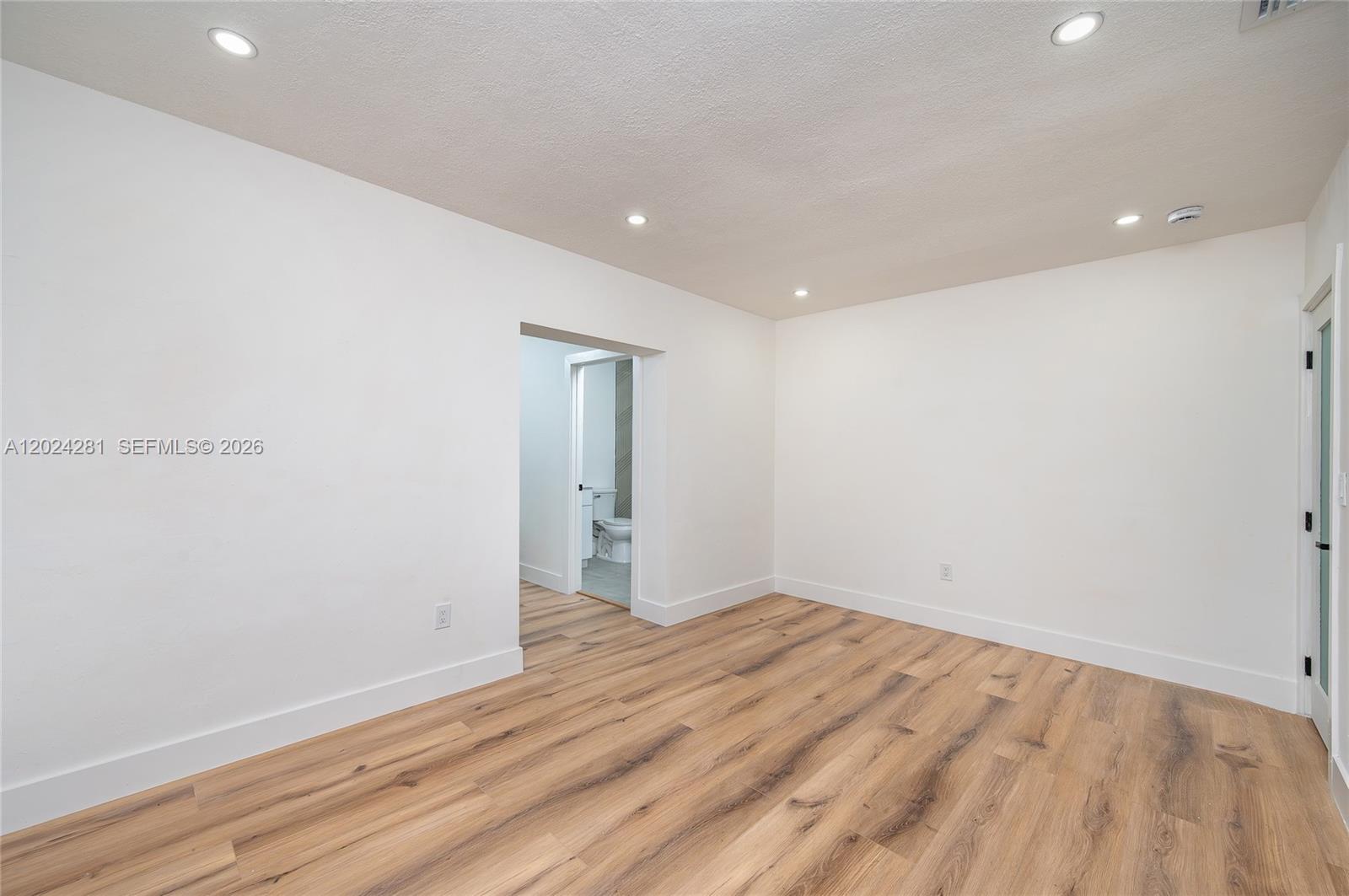 264 Navajo St, Miami Springs FL 33166