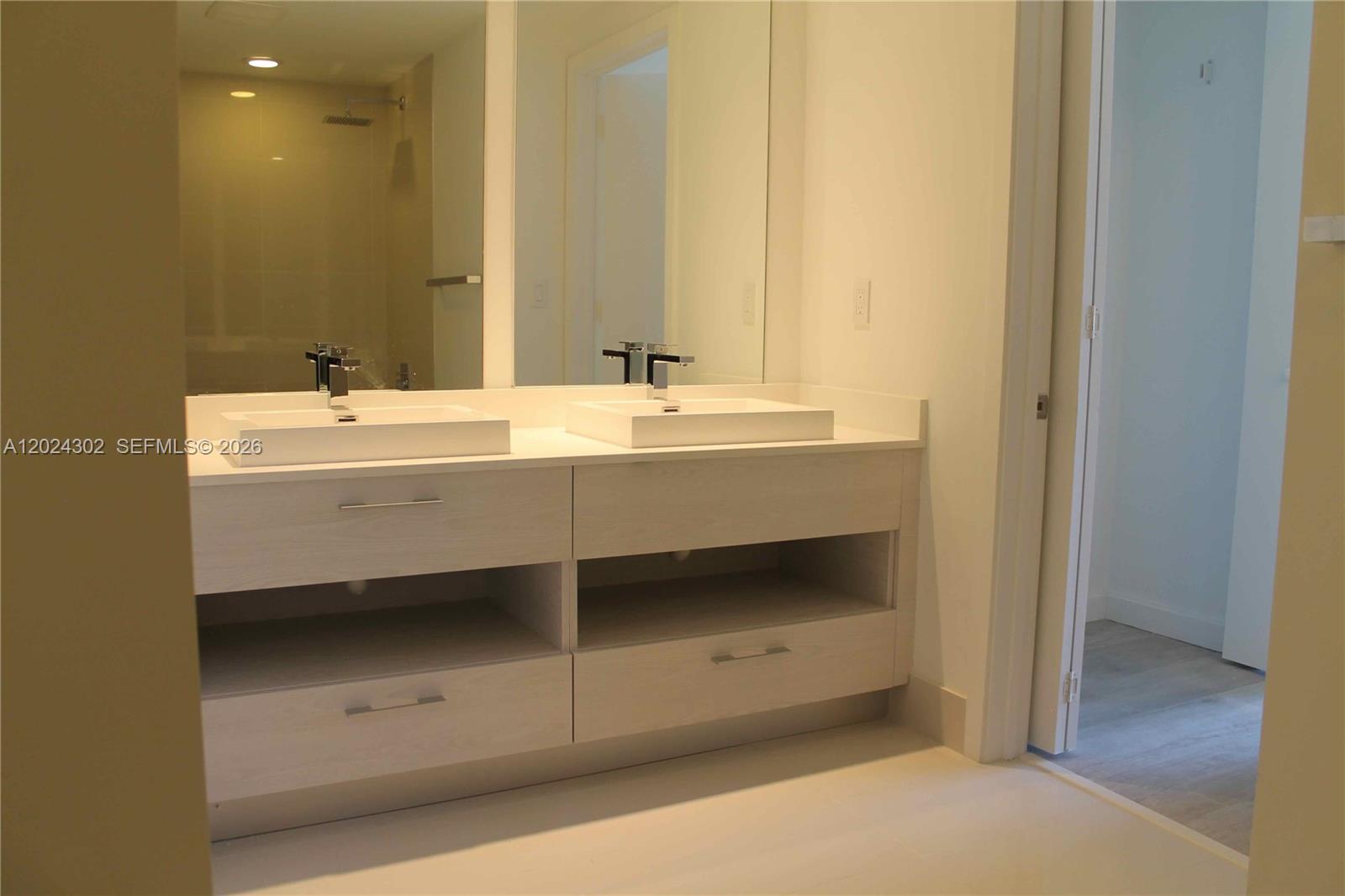 45 SW 9th St #2109, Miami FL 33130