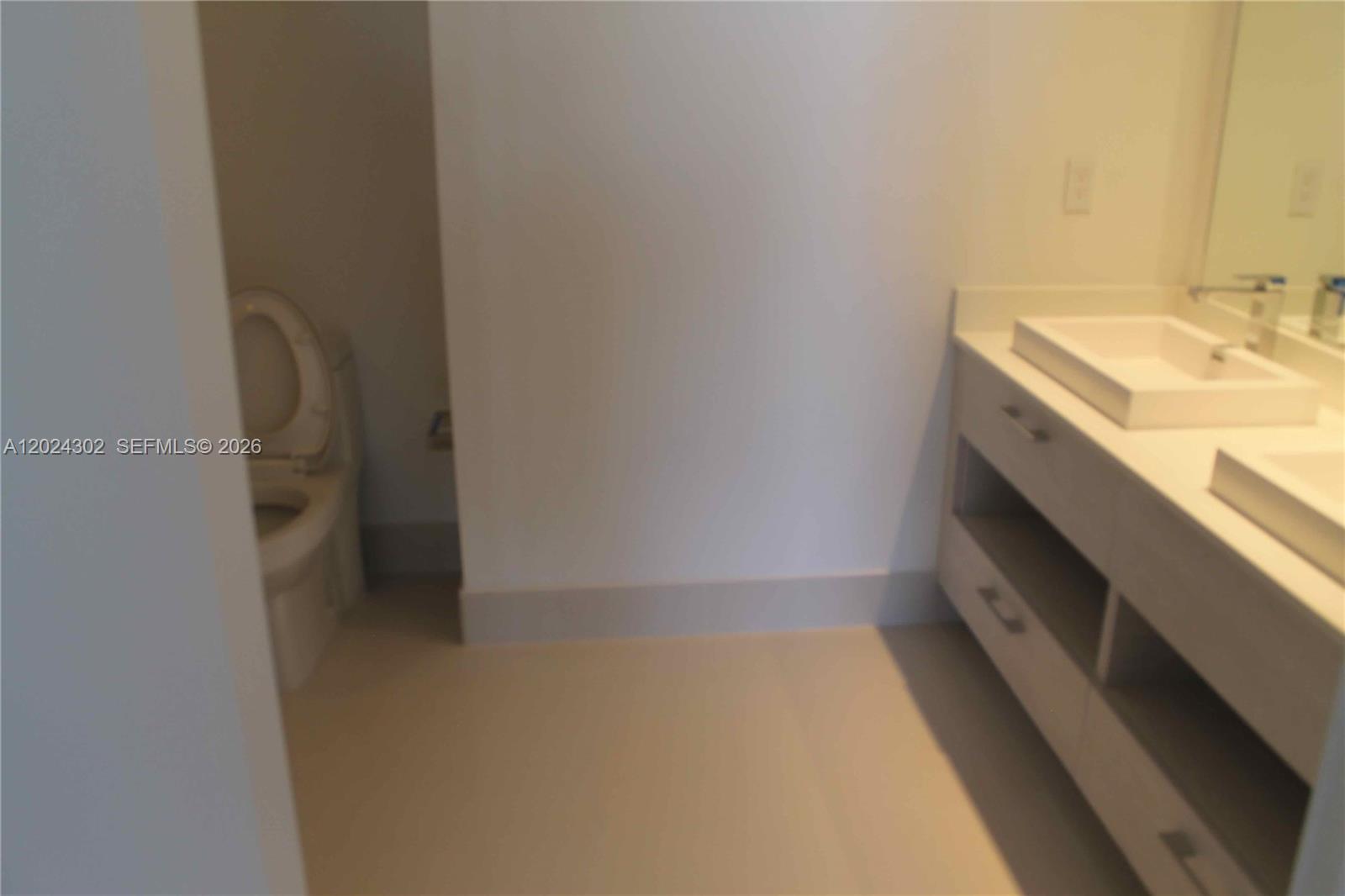 45 SW 9th St #2109, Miami FL 33130