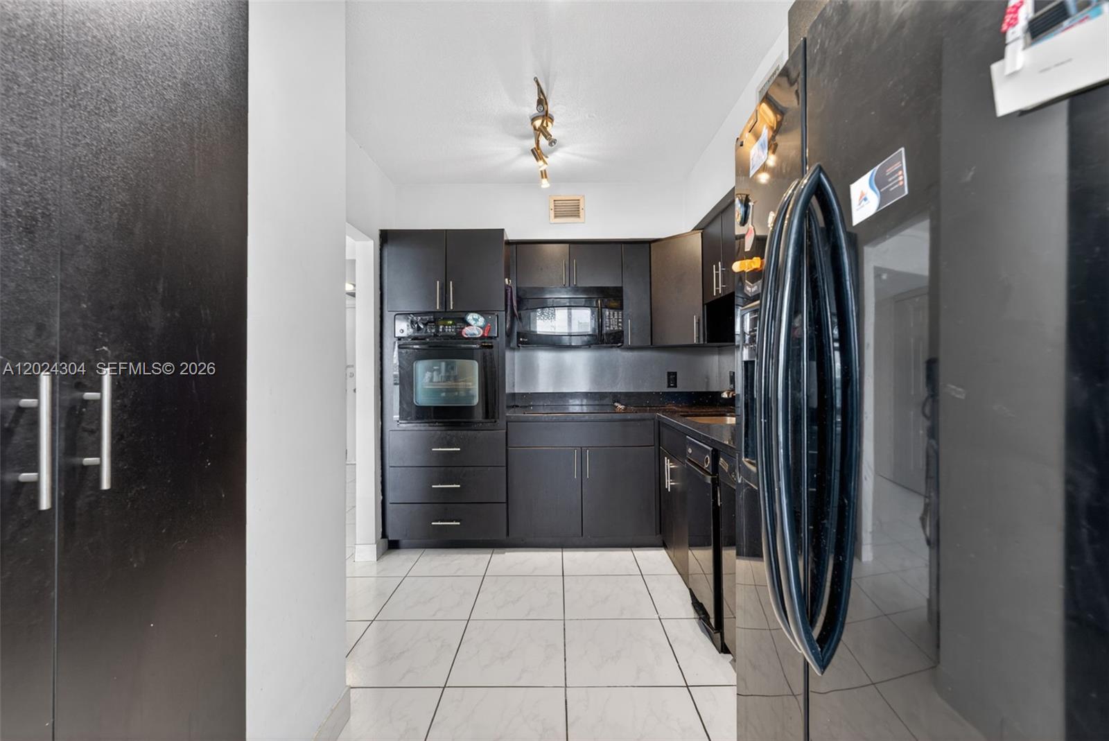 900 Bay Dr #606, Miami Beach FL 33141