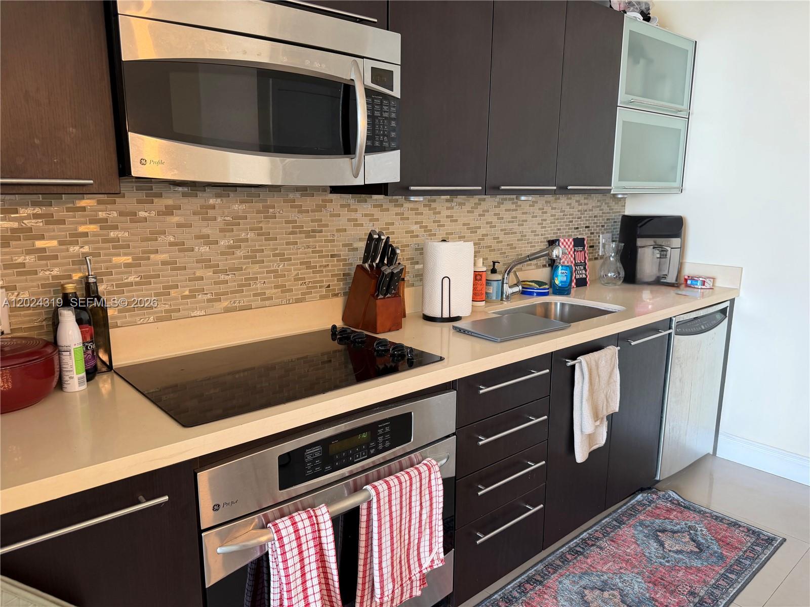 90 SW 3rd St #1409, Miami FL 33130