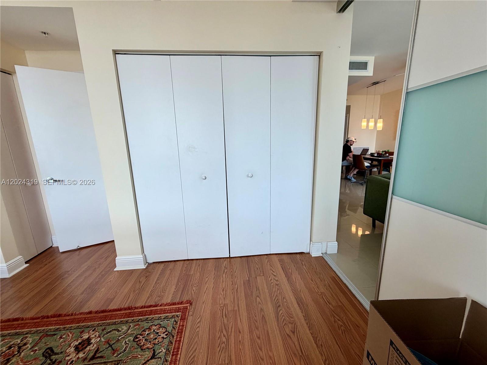 90 SW 3rd St #1409, Miami FL 33130