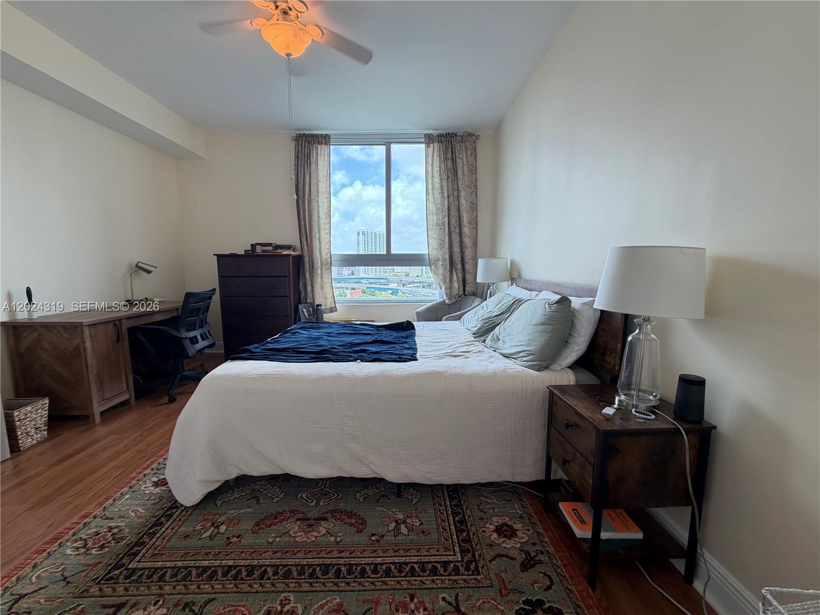 90 SW 3rd St #1409, Miami FL 33130