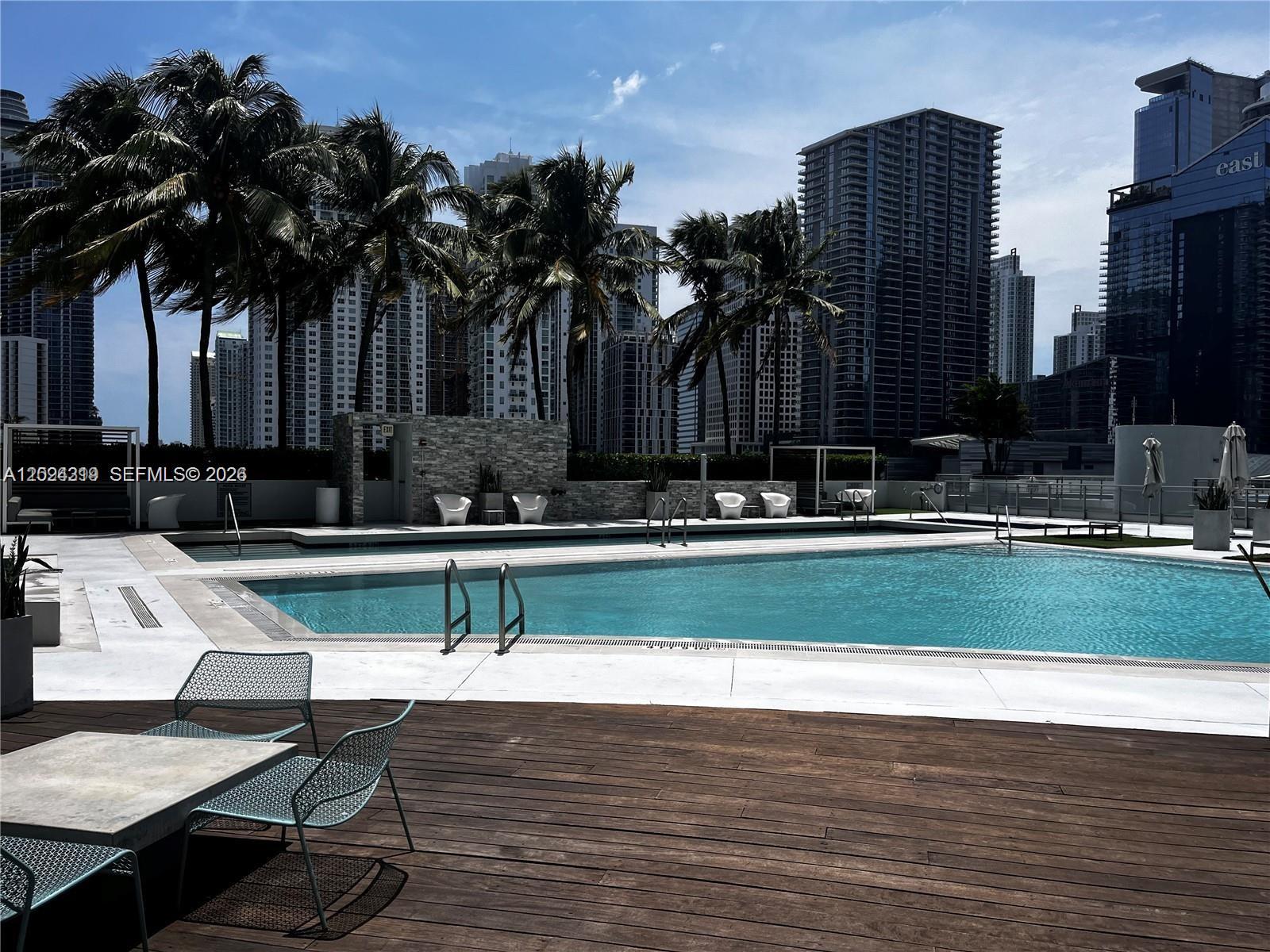 90 SW 3rd St #1409, Miami FL 33130