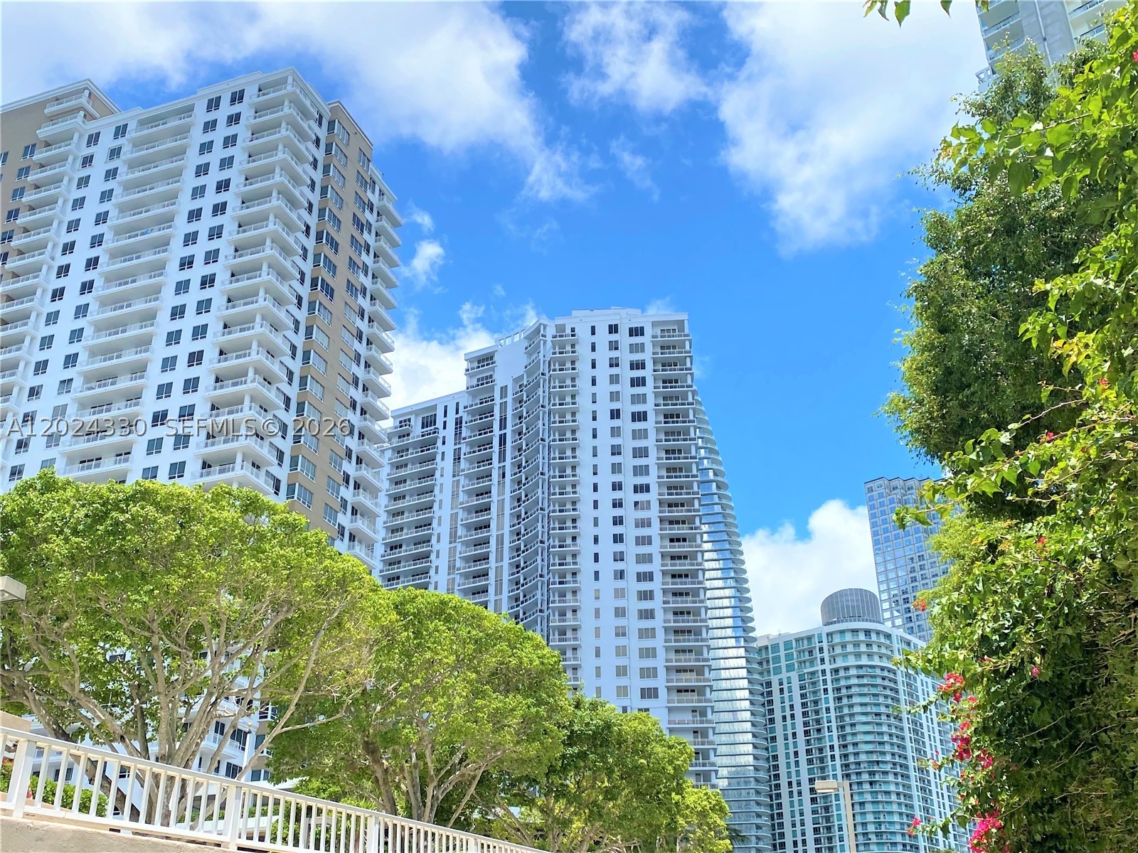 901 Brickell Key Blvd #2006, Miami FL 33131