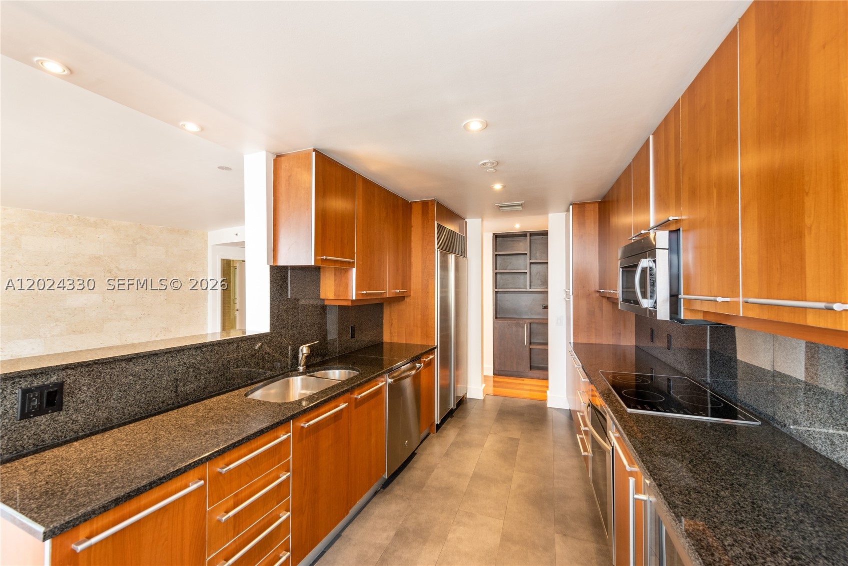 901 Brickell Key Blvd #2006, Miami FL 33131