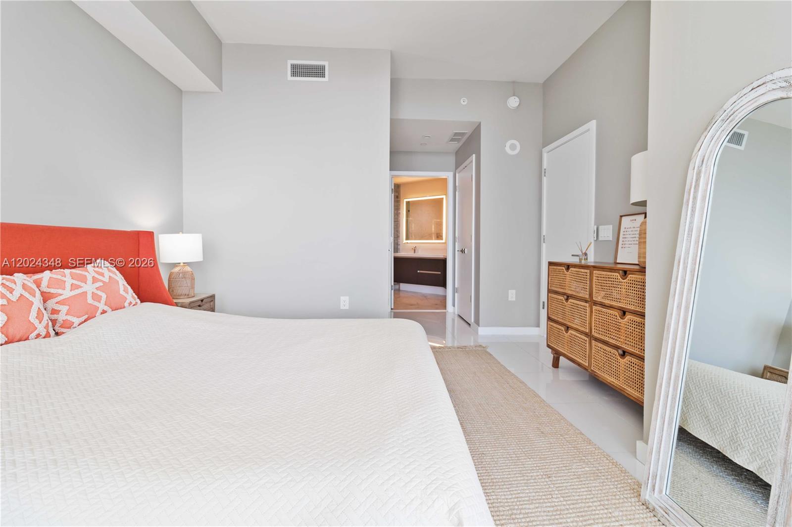 851 NE 1st Ave #3006, Miami FL 33132