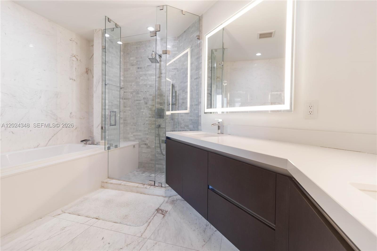851 NE 1st Ave #3006, Miami FL 33132