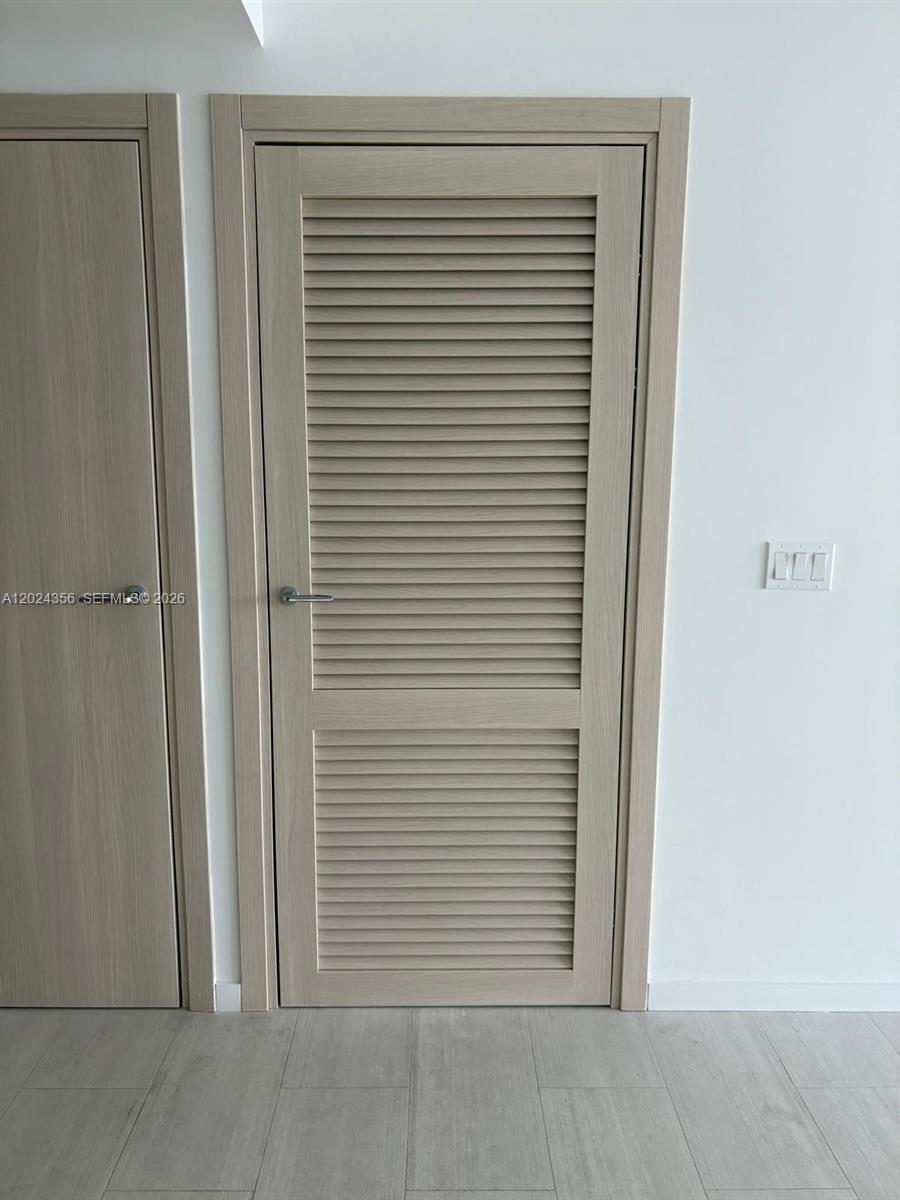 1000 Brickell Plz #2108, Miami FL 33131