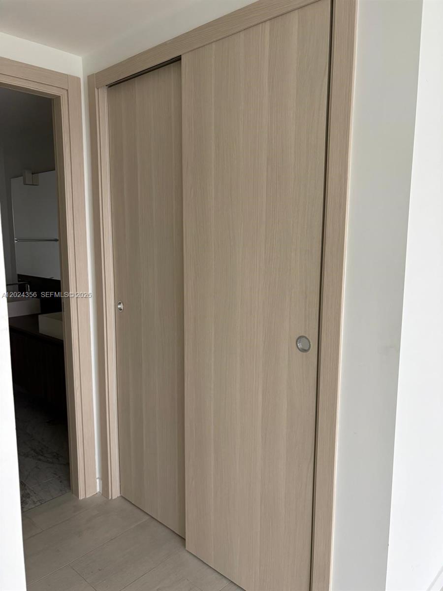 1000 Brickell Plz #2108, Miami FL 33131
