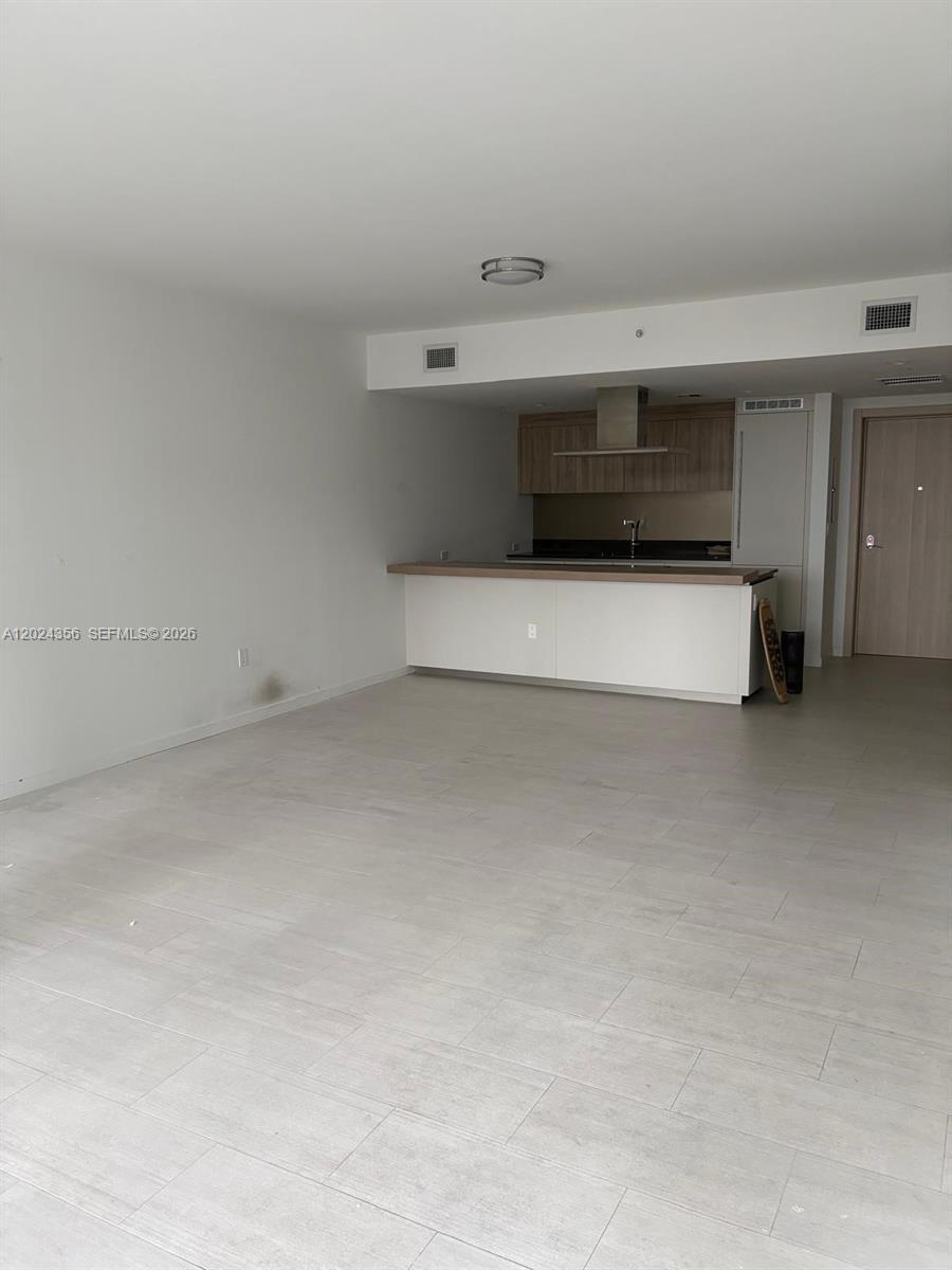 1000 Brickell Plz #2108, Miami FL 33131