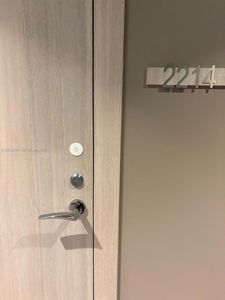 1000 Brickell Plz #2108, Miami FL 33131