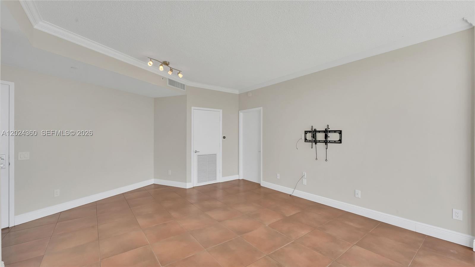 2475 Brickell Ave #2501, Miami FL 33129