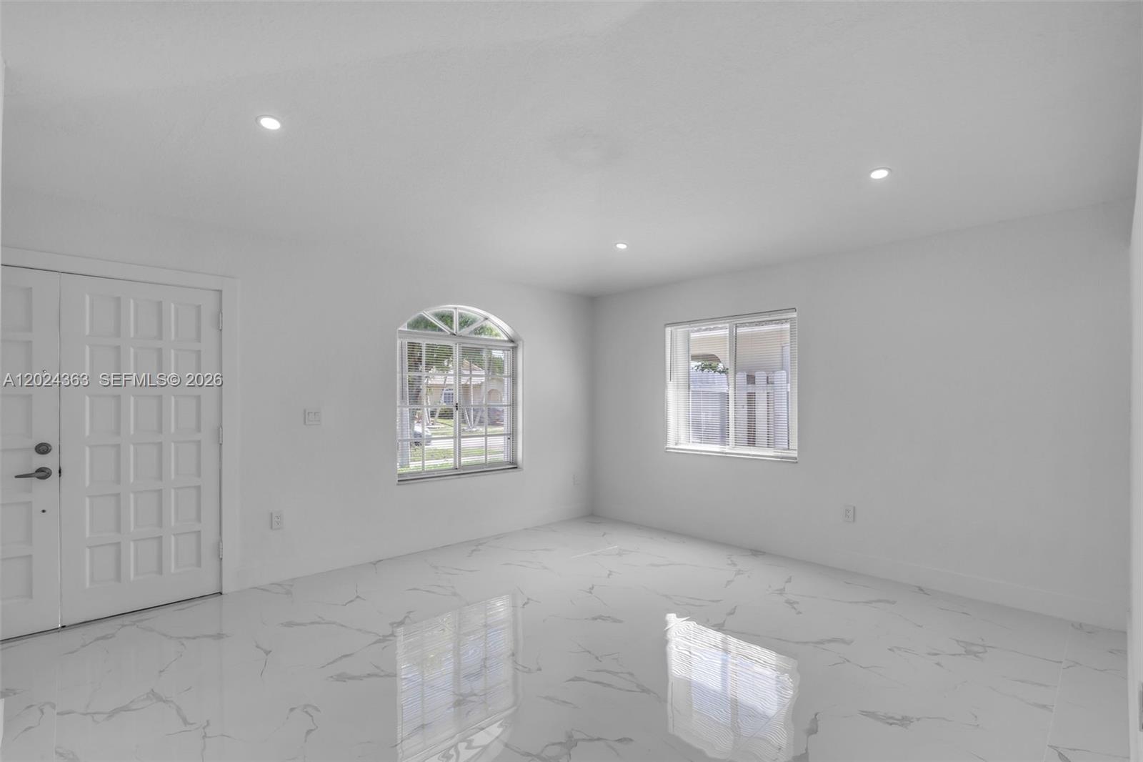 9703 NW 127th St, Hialeah Gardens FL 33018