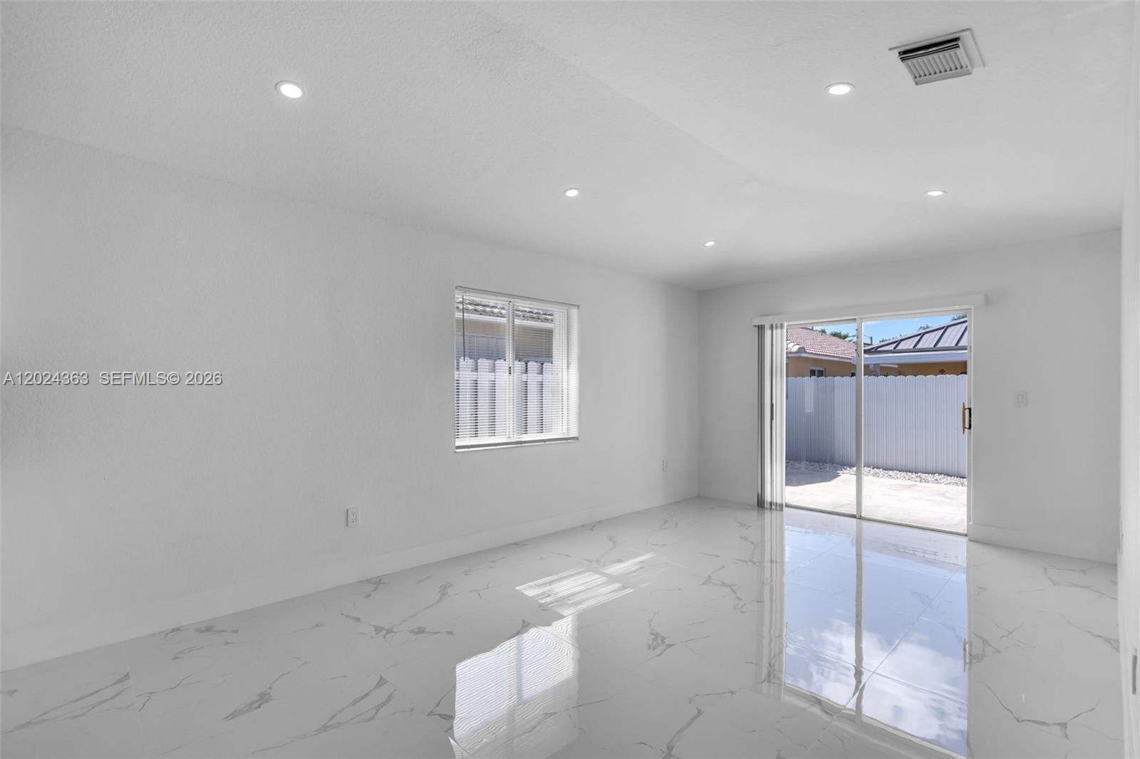 9703 NW 127th St, Hialeah Gardens FL 33018