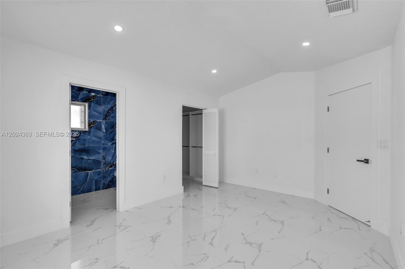 9703 NW 127th St, Hialeah Gardens FL 33018