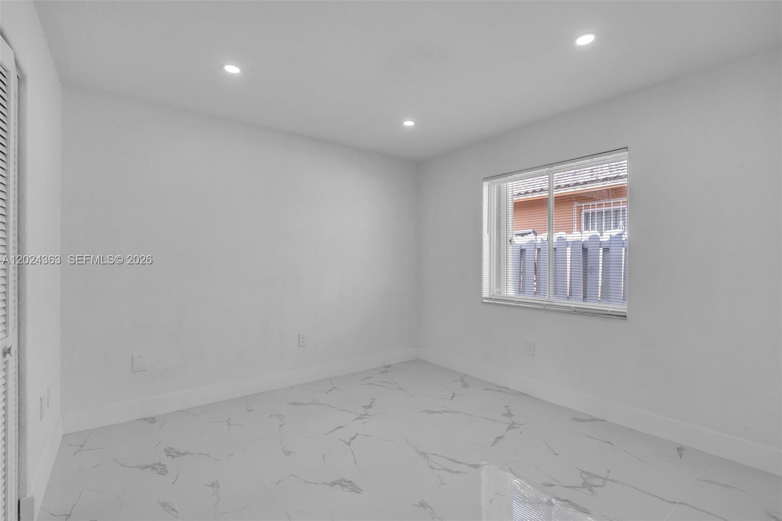 9703 NW 127th St, Hialeah Gardens FL 33018