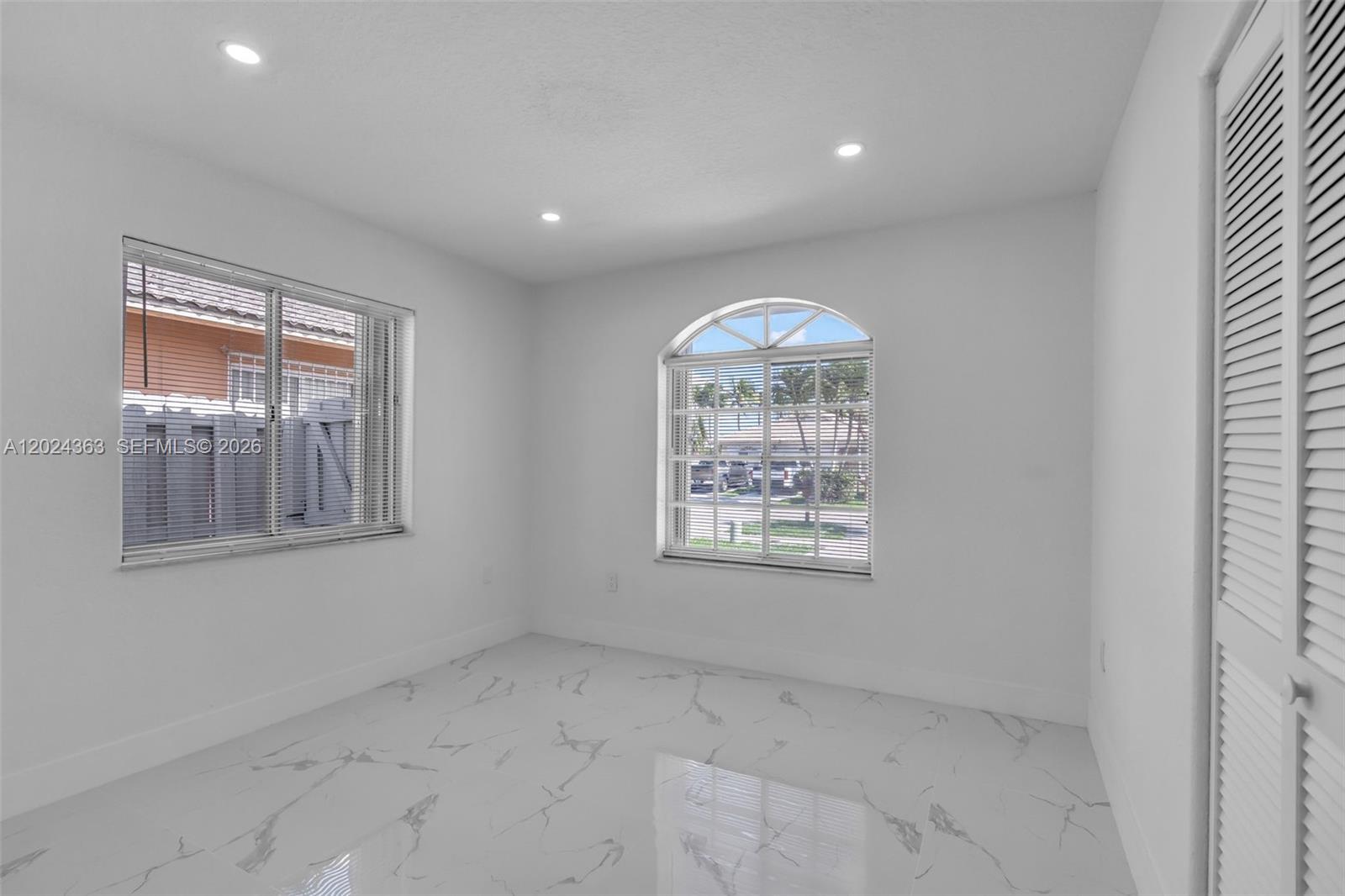 9703 NW 127th St, Hialeah Gardens FL 33018