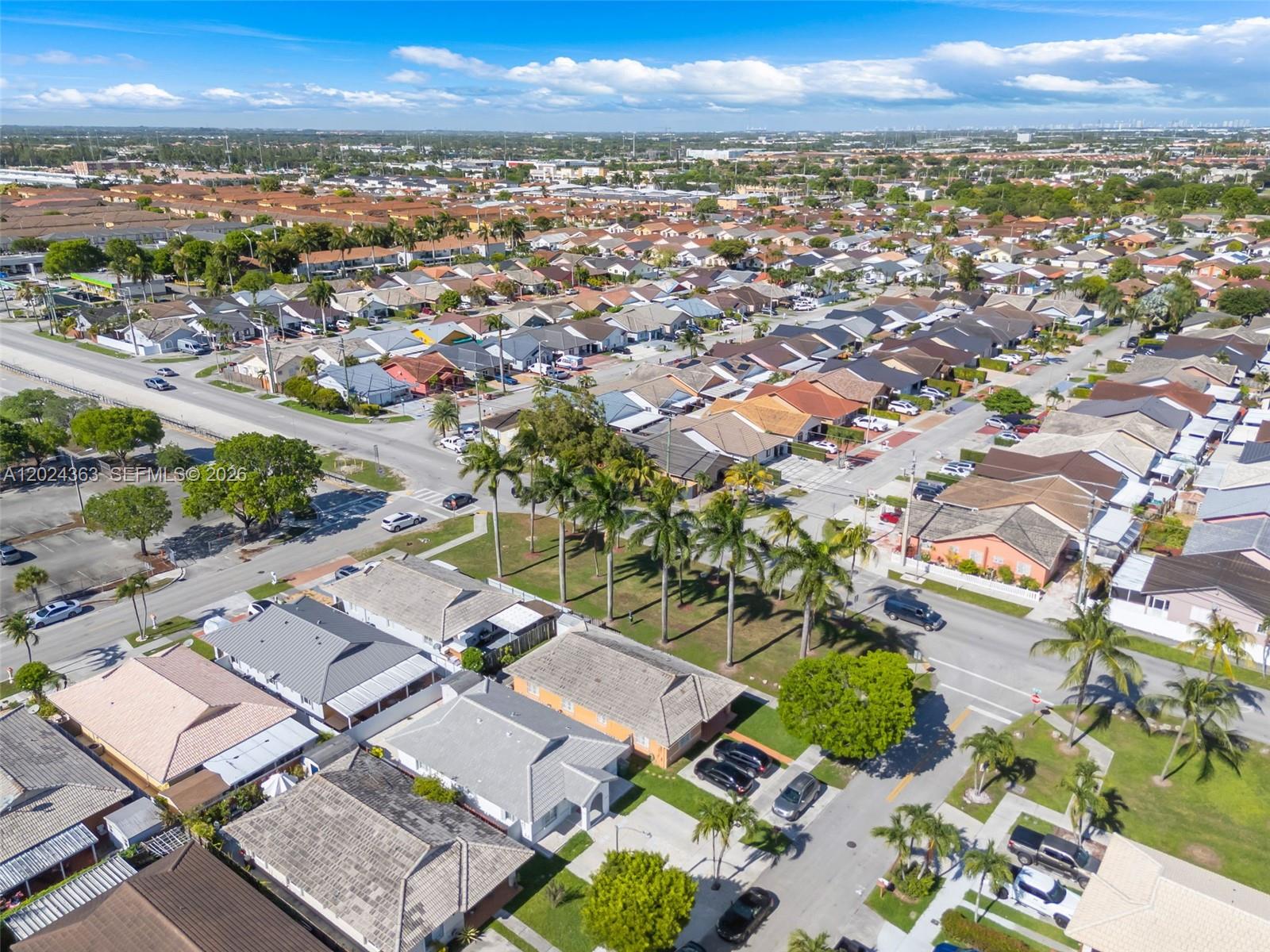 9703 NW 127th St, Hialeah Gardens FL 33018