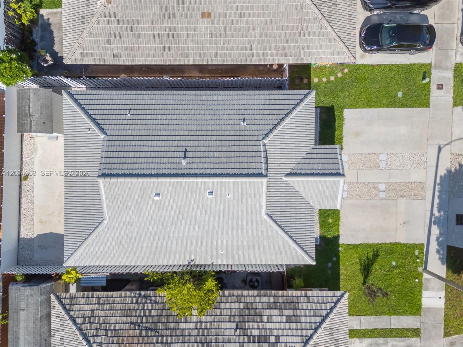 9703 NW 127th St, Hialeah Gardens FL 33018